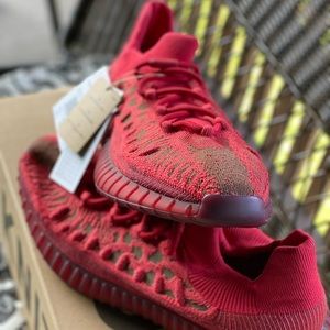 ADIDAS Yeezy 350 V2 CMPT SLATE RED SIZE 7M = 8W in Yeezy